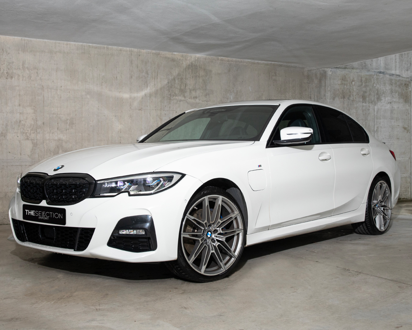 BMW 330E PACK M
